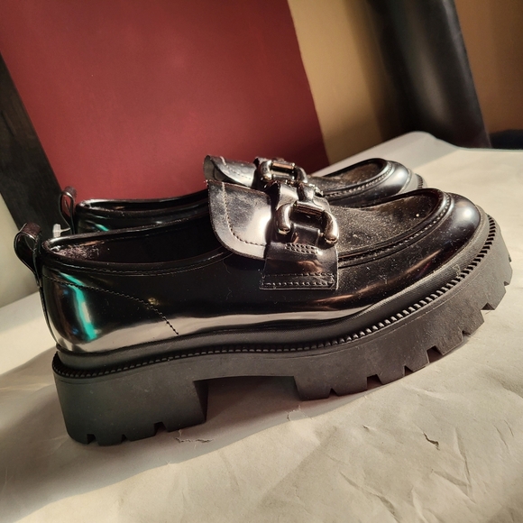 NWOT MADDEN NYC BLACK VEGAN PATENT LEATHER LOAFERS - Picture 6 of 13